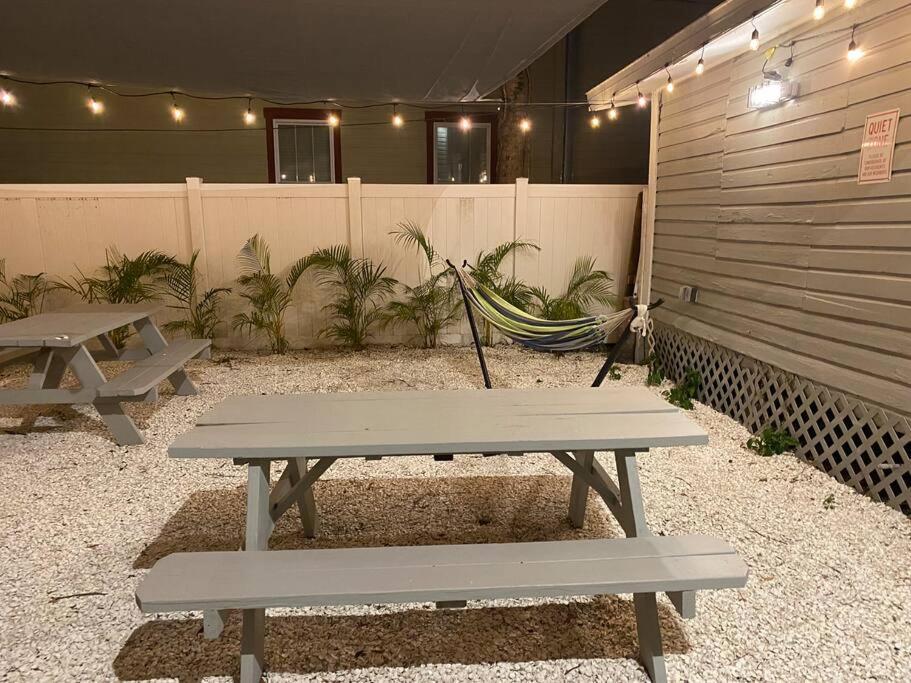 Chic Bungalow Apartment Steps From Armature Works & Downtown Riverwalk Tampa Esterno foto