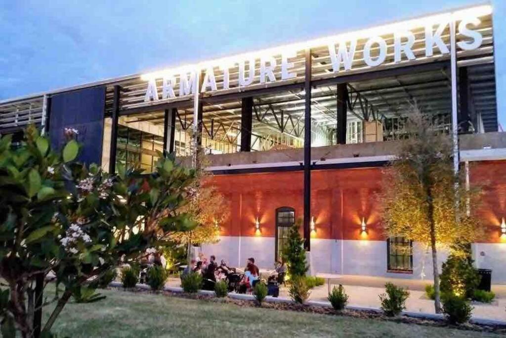 Chic Bungalow Apartment Steps From Armature Works & Downtown Riverwalk Tampa Esterno foto