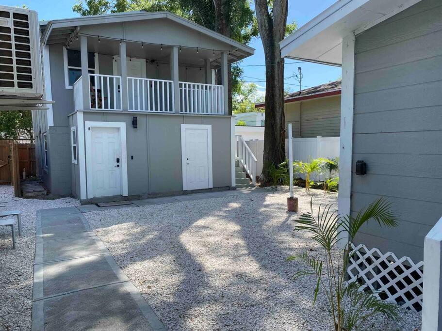 Chic Bungalow Apartment Steps From Armature Works & Downtown Riverwalk Tampa Esterno foto