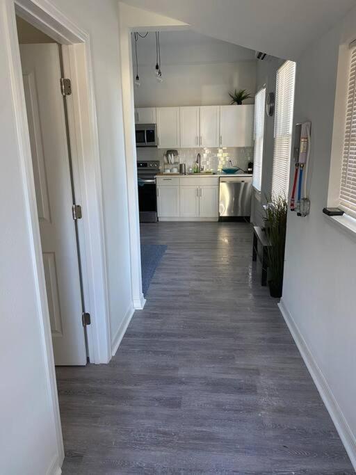 Chic Bungalow Apartment Steps From Armature Works & Downtown Riverwalk Tampa Esterno foto
